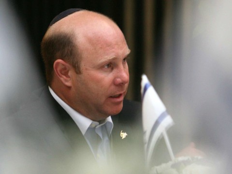 שפר. "בא לך להקיא מהם" [צילום: סטודיו A]