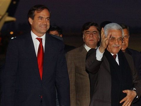 אבו מאזן נוחת בצ'ילה [AP]
