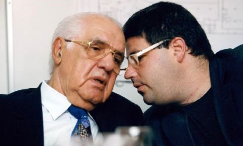 חקירה בחברה שבשליטת יולי עופר [צילום: פלאש 90]