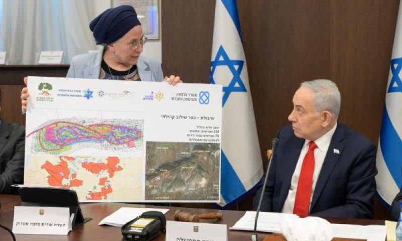 נתניהו וסטרוק. בשורה התיישבותית עם כוכבית תכנונית [צילום: מעיין טואף/לע"מ]