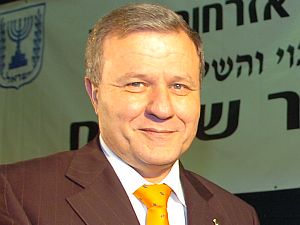 לחכות עד פרסום הדוח הסופי. שטרית