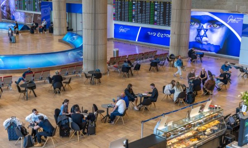 אולם הנוסעים הנכנסים בנתב"ג [צילום: יוסי אלוני, פלאש 90]