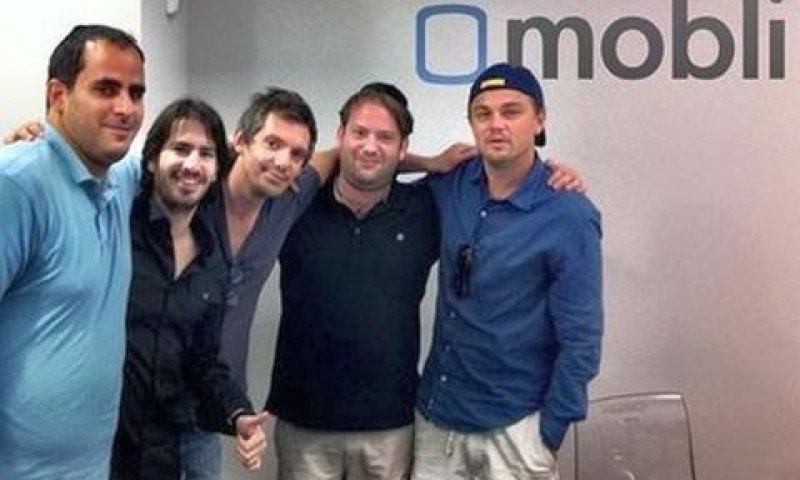 אנשי מובלי עם ליאונרדו די-קפריו [צילום: יח"צ]