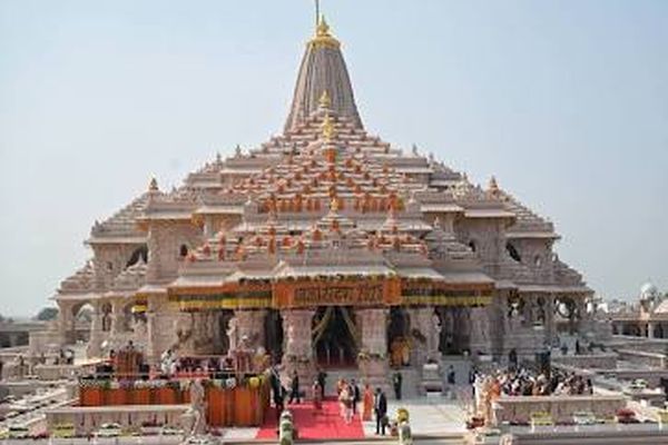 הקמת המקדש לוותה במאבקים משפטיים [צילום: The Ram Temple]