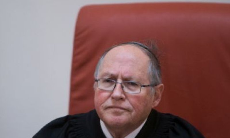 רובינשטיין. לכתוב בבהירות [צילום: יונתן זינדל, פלאש 90]