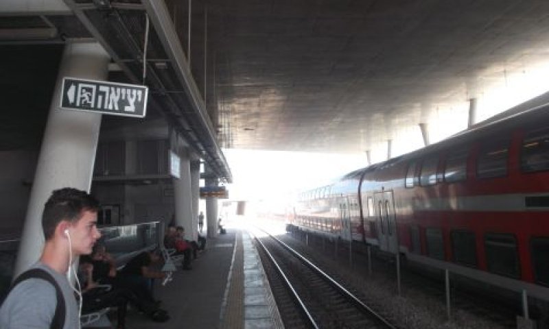 תחנת הרכבת בשדרות [צילום: איתמר לוין]