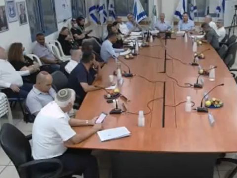 ישיבת מועצת העיר