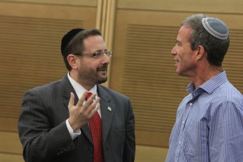 אלעזר שטרן ודב ליפמן [צילום: פלאש 90]