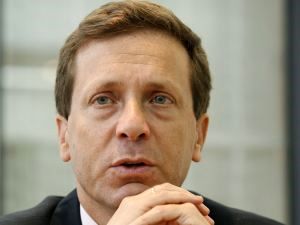 תרגיל פוליטי. הרצוג [צילום: פלאש 90]
