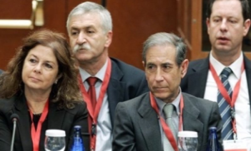מימין לשמאל: אופיר פינס, שלמה בן עמי, ישראל חסון, דליה רבין פילוסוף [צילום: AP]