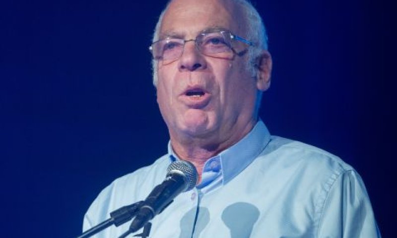 אורי אריאל. תמיכה כפולה [צילום: מרים אלסטר/פלאש 90]