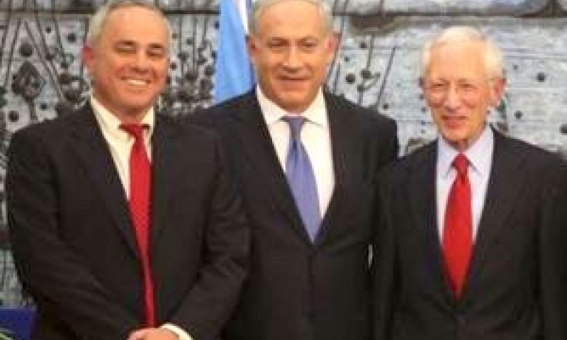 סטנלי פישר, בנימין נתניהו ויובל שטייניץ [AP]