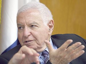 המבקר. ביקורת קשה [פלאש 90]