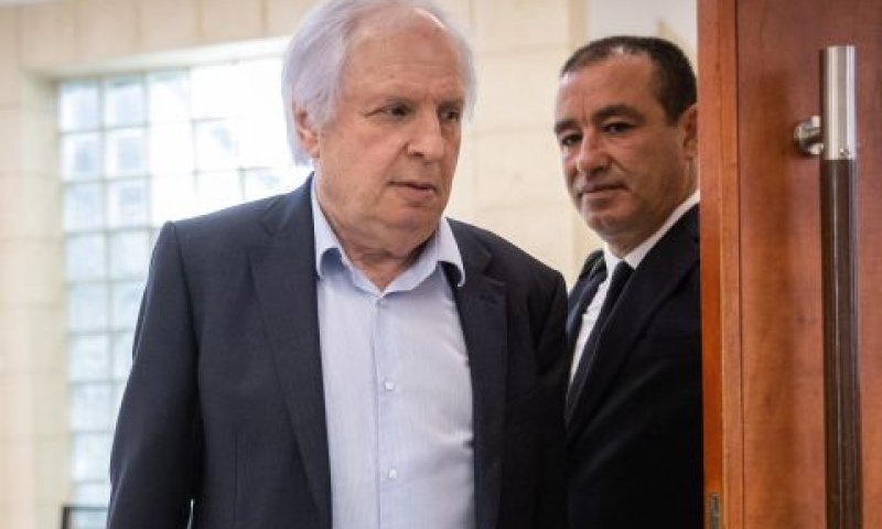 חן ואלוביץ. "ניצבים בהצגה" [צילום: יונתן זינדל, פלאש 90]