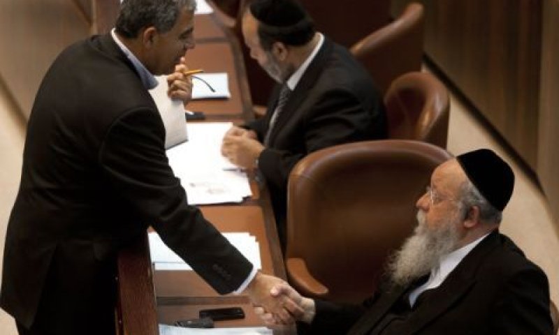לוי. התנצל במליאה וגם לחץ יד לח"כים החרדיים [צילום: פלאש 90]