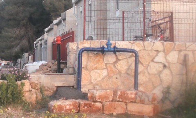 החיבור שנעשה לאחרונה לקו המים של המועצה