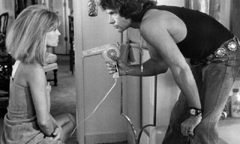 עם ג'ולי כריסטי בסרט משנת 1975 "שמפו" [צילום: AP]