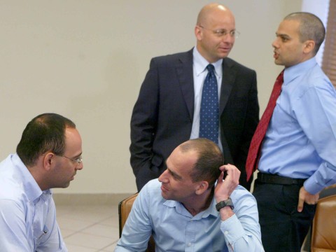 החשב הכללי זליכה וראשי אגפים במשרד האוצר בימים אחרים וטובים של הידברות