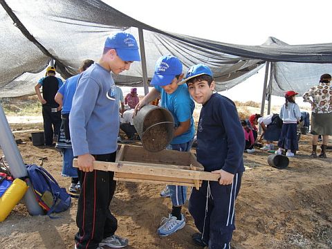 פעילות ארכיאולוגית [באדיבות רשות העתיקות]