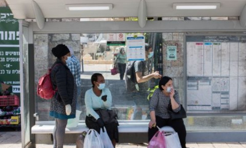 תחנת אוטובוס בירושלים [צילום: נתי שוחט/פלאש 90]