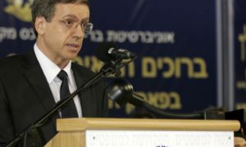 "לאמץ נורמות התפטרות". מזוז [צילום: יוני רייף]