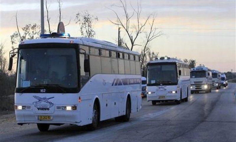 האסירים הועברו הבוקר לשטח המעברים [צילום: AP]