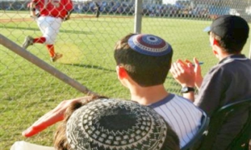 מישהו מנסה לפגוע בחינוכם?[צילום: AP]