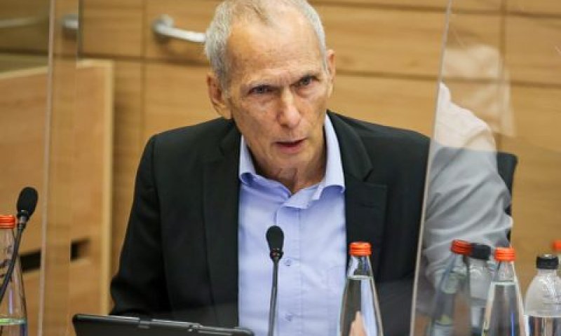 השר עומר בר-לב בדיון בוועדת הכספים [צילום: נועם מושקוביץ, דוברות הכנסת]