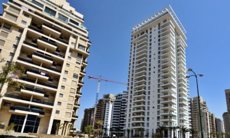 מכירות הקבלנים ירדו בקצב ריאלי של 53% [צילום: גילי יערי, פלאש 90]