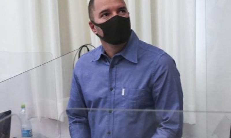 אלעד. "אילן צורח באובדן עשתונות" [צילום: פלאש 90]