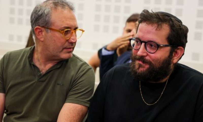 אוריך (מימין) היום בבית המשפט בלוד [צילום: יונתן שאול, פלאש 90]