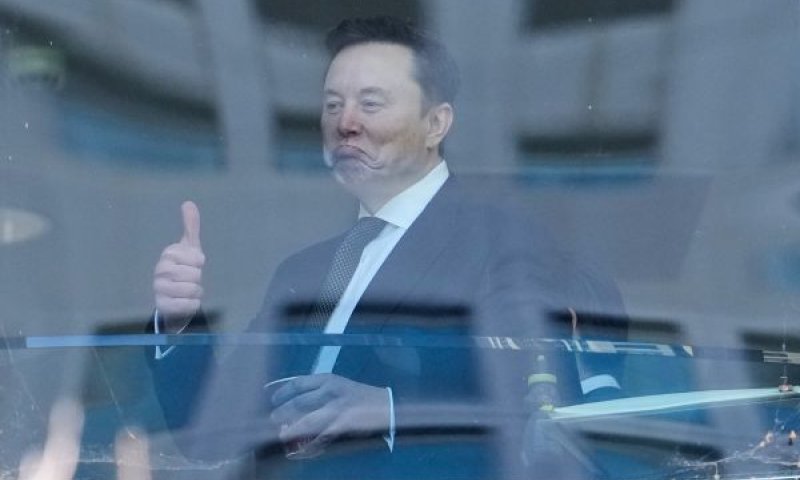 מאסק. תקדים מסוכן [צילום: גודפרדו אי. וסקואז/AP]