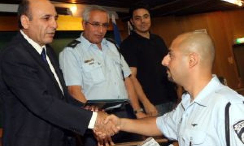 שר התחבורה עם השוטרים החדשים[צילום: משרד התחבורה]