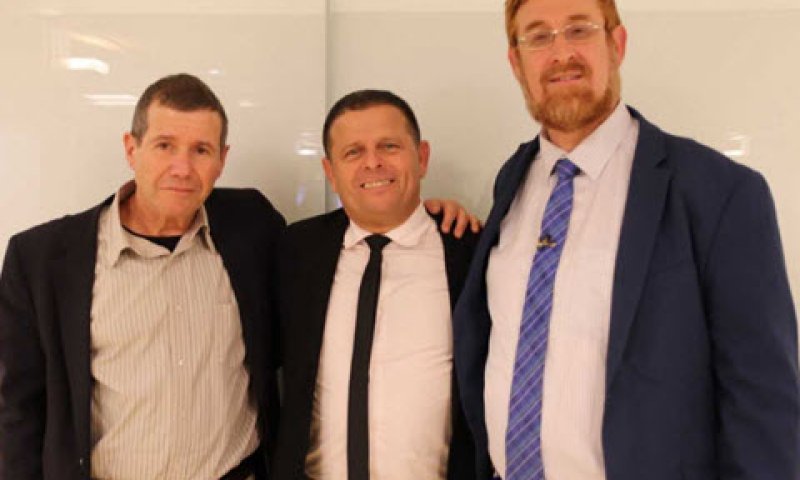 יהודה גליק, איתן כבל ואיל בן ראובן [צילום: יח"צ]
