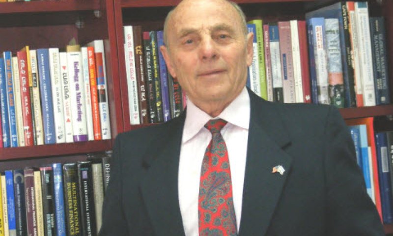 פרופ' נחום ביגר [צילום: מרכז אקדמי כרמל]