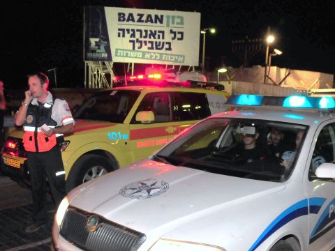 מפעלי בזן במפרץ חיפה, אמש [פלאש 90]