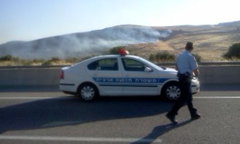 השריפה סמוך לעמיעד [צילום: דוברות אגף התנועה]