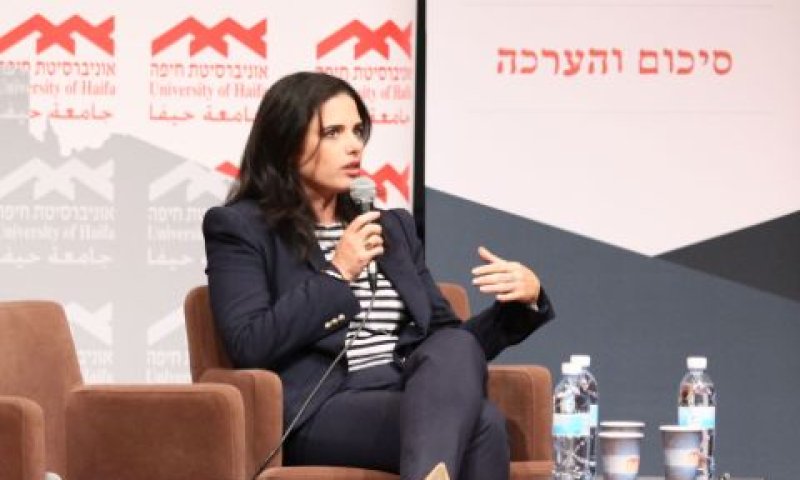 שקד. שתי המערכות סובלות [צילום: אוניברסיטת חיפה]