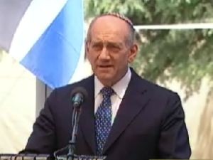 אולמרט. התקבל במחיאות כפיים