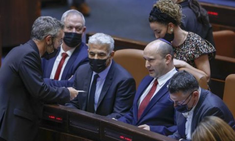מפלה לממשלת בנט-לפיד [צילום: יונתן זינדל, פלאש 90]
