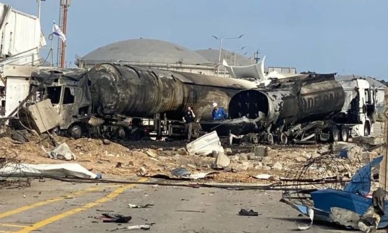 הפגיעה האירנית בבתי הזיקוק בחיפה [צילום: שימוש לפי סעיף 27א לחוק זכויות יוצרים]