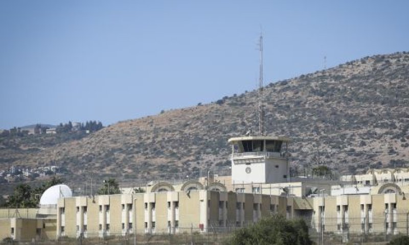 הסבת שטחים ציבוריים לתאי כליאה [צילום: דוד כהן/פלאש 90]