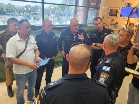 כוחות המשטרה בזירת הפיגוע [צילום: דוברות המשטרה]
