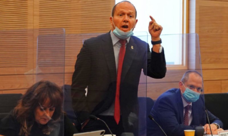 ברקת. נעמד על רגליו [צילום: דוברות הכנסת]