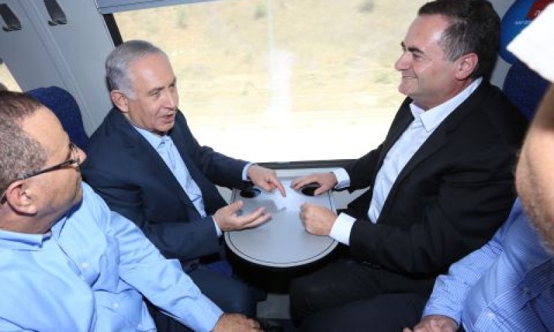 כ"ץ ונתניהו. קרון משותף [צילום: ששון תירם]