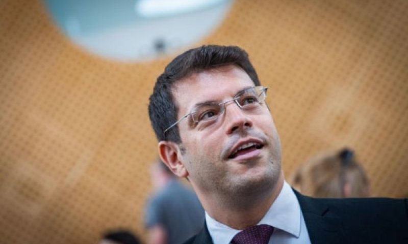 חודורוב. טענה ל"מיזוג בפועל" בערוץ 13 [צילום: חיים גולדברג/פלאש 90]