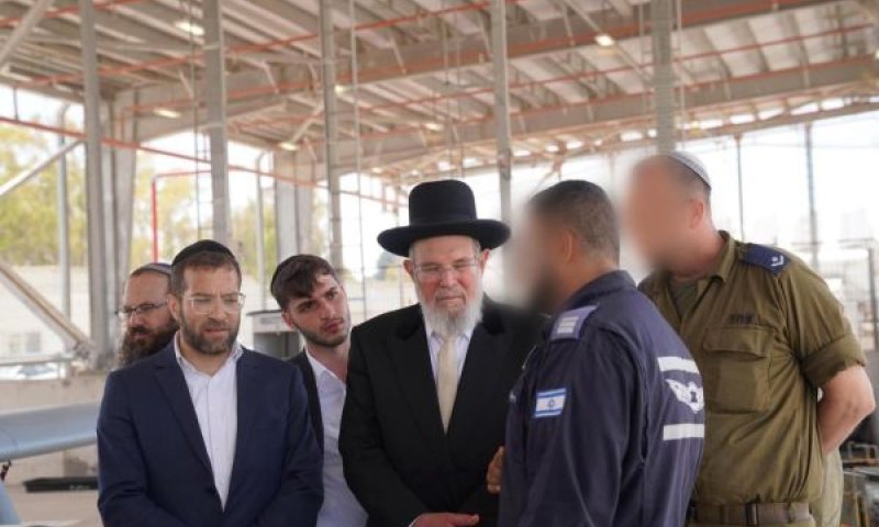 עימות הלכתי סביב חופשות לוחמים בשבת בזמן מלחמה. הרב בר [צילום: דובר צה"ל]