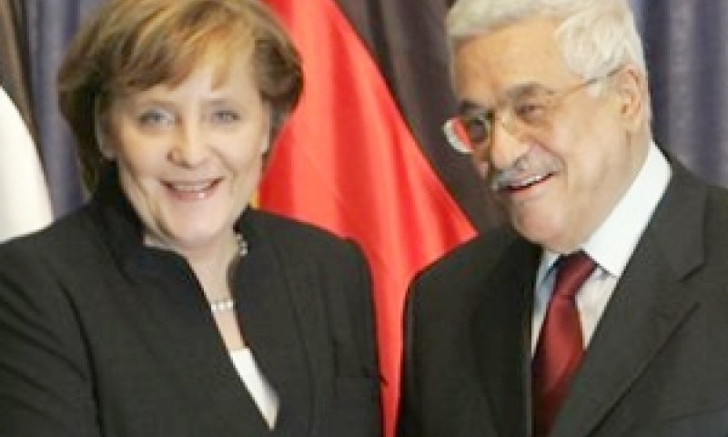 פגישת מרקל ואבו מאזן [צילום: AP]