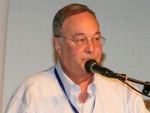 עינב. מחזק את ידי התאגידים [צילום: אולפני העיר]
