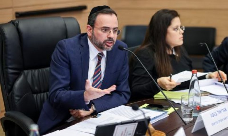 יו"ר ועדת ההבריאות בדיון הראשון [צילום: נועם מושקוביץ/דוברות הכנסת]